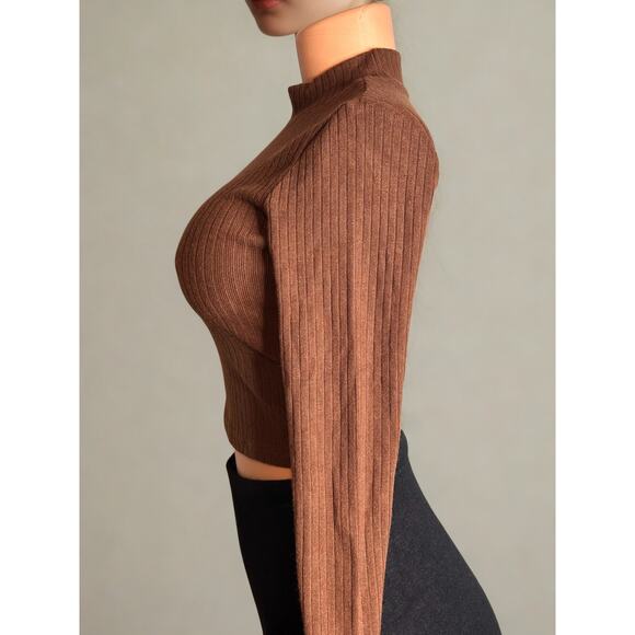 OGL CROPPED LONGSLEEVE SIZE S NO BUILTIN BRA NWT - Picture 2 of 4